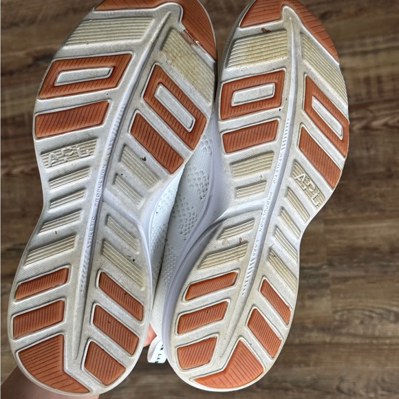 APL TechLoom Pro White Sneakers Size 7 - Picture 7 of 8